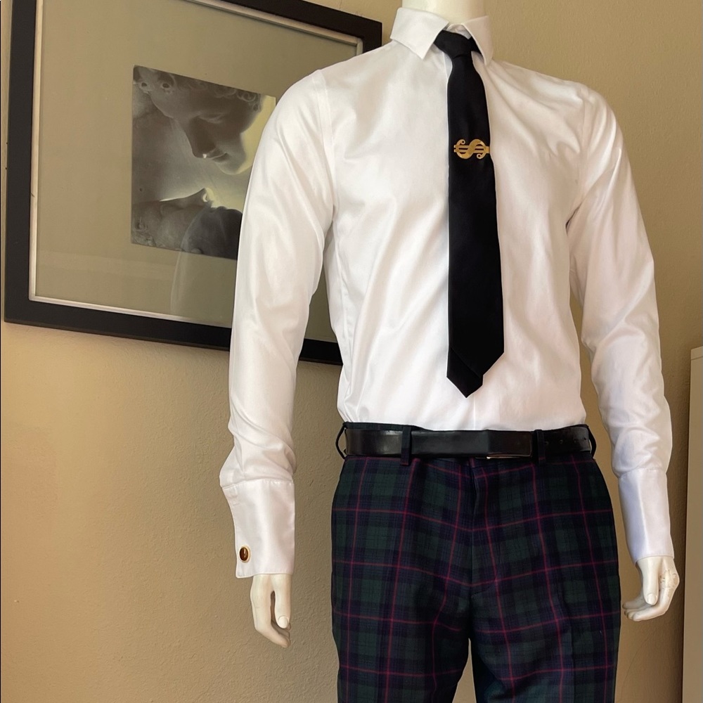 Slim Fit/51% Cotton/49% Wool/Dry Clean/Smoke Free Home.